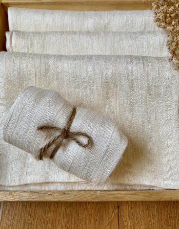 Mimi white silk face towel khăn tơ tằm màu trắng mộc